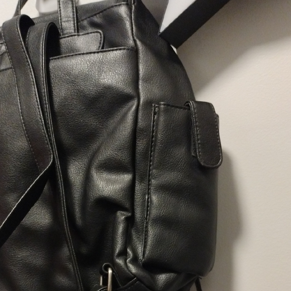Black Leather Backpack - Picture 4 of 8